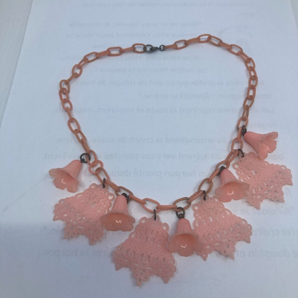 Vintage MIRIAM HASKELL ? pink flowers leaves plastic necklace